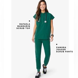 Women’s Figs set- emerald green
